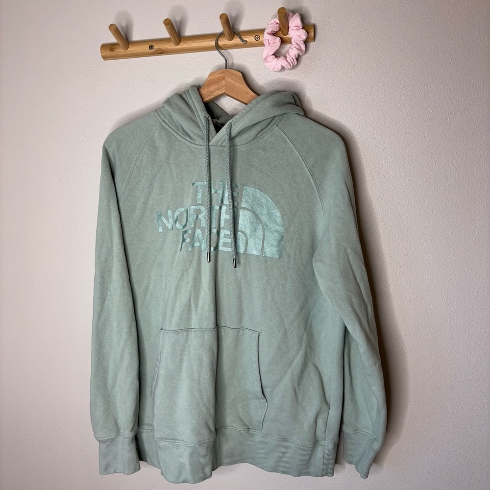 The North Face logo hoodie large